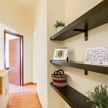 Via Giordano Bruno Apartment Rome